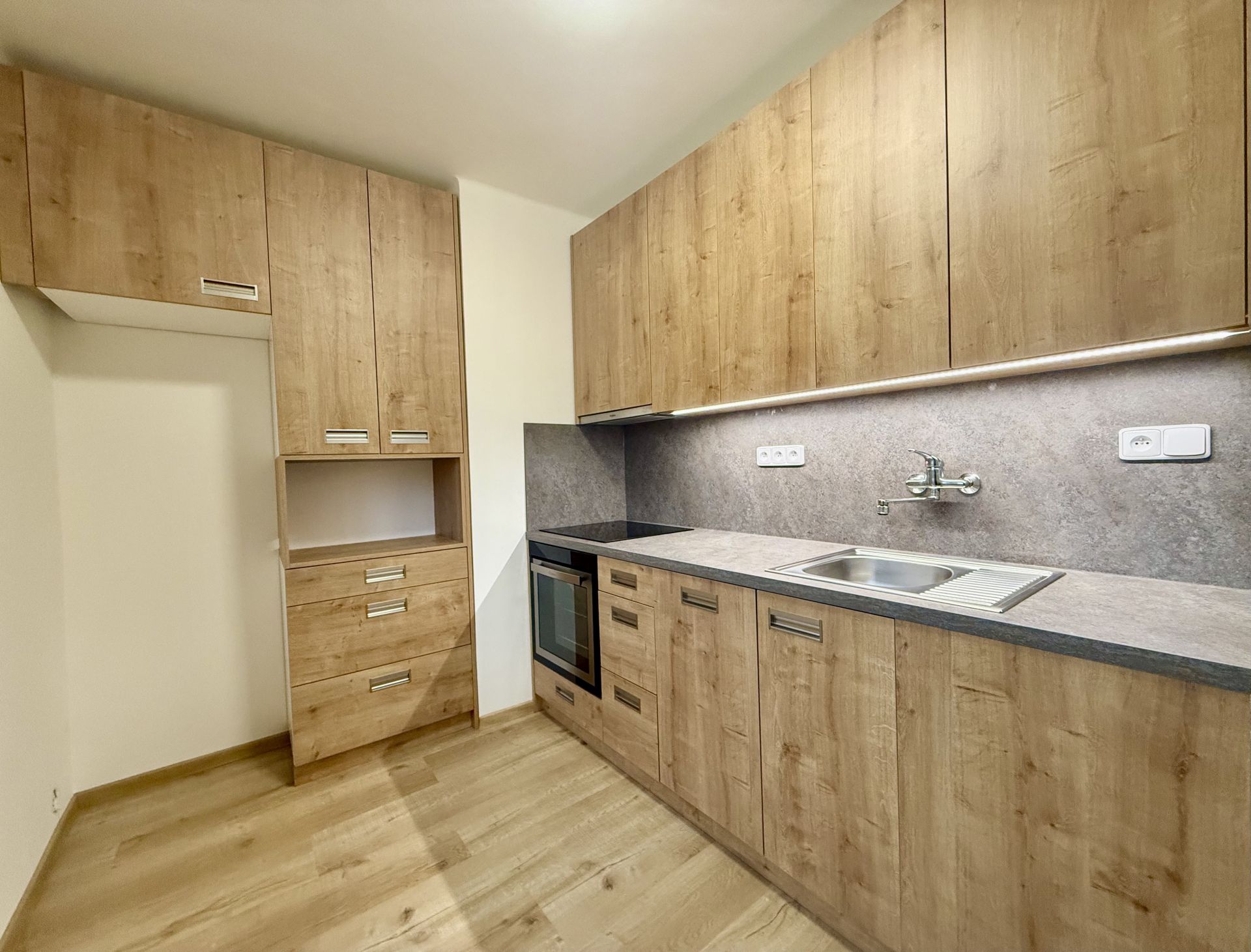 Pronájem bytu 2+1 Fryšták